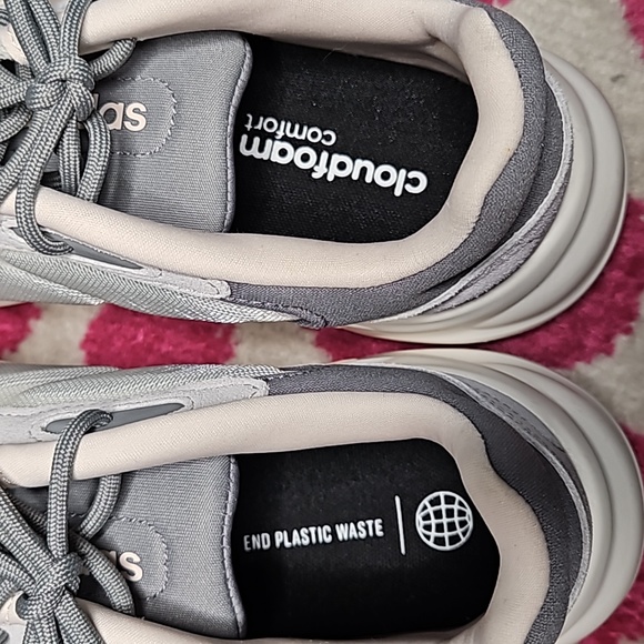 Adidas Ozelle Running Shoes - Picture 6 of 7